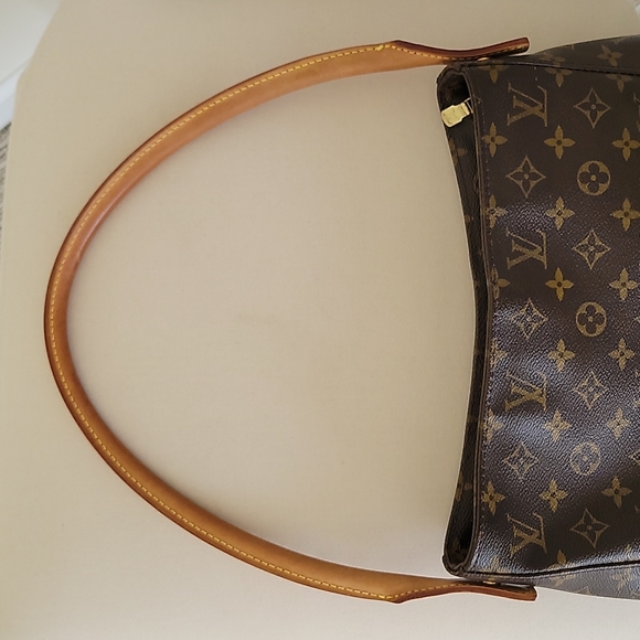 Louis Vuitton Monogram Looping GM - Picture 5 of 16